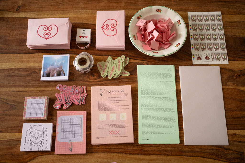 Snail Mail Mano crafts